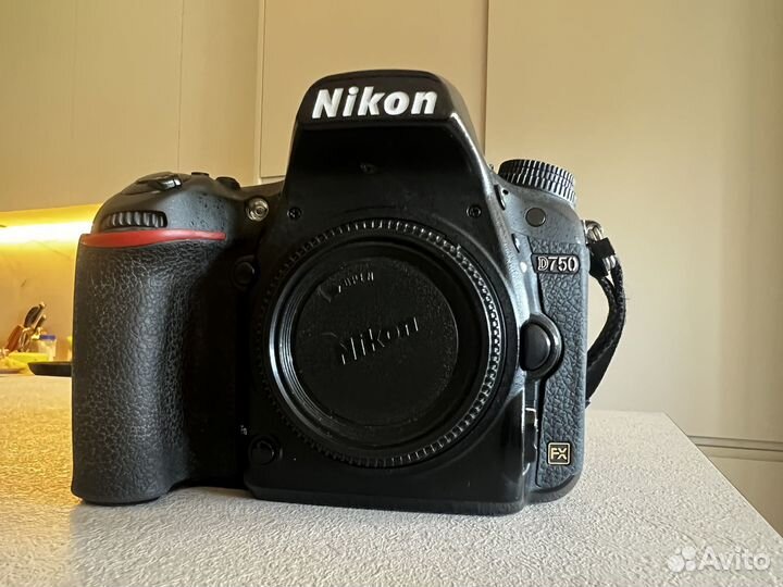 Зеркальный фотоаппарат Nikon d750