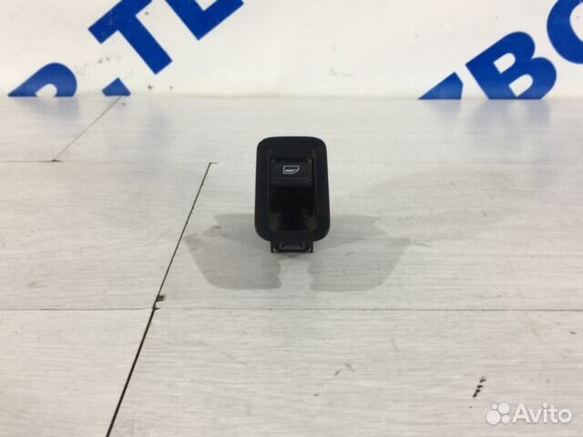 Кнопка стеклоподъемника передняя volkswagen polo 5