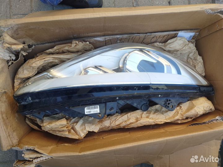 Фара передняя правая Киа кворис 1 (kia quoris)