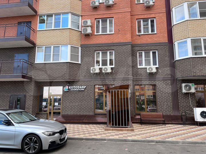 Торговая площадь, 77 м²