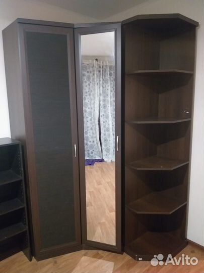 Угловой шкаф