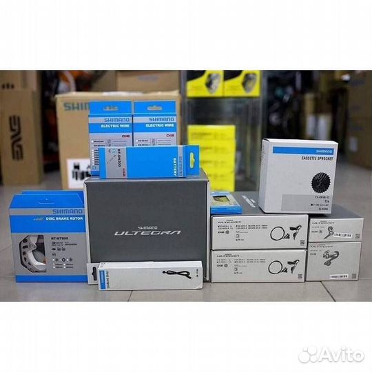 Groupset Shimano Ultegra Di2 R8100 disc 12 sp