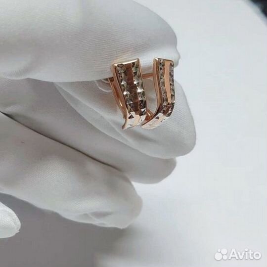 Золотые серьги