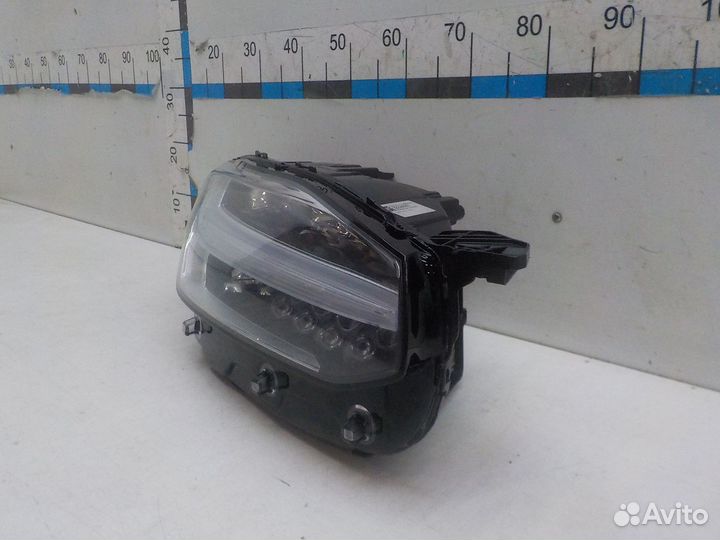 Фара правая Volvo XC90