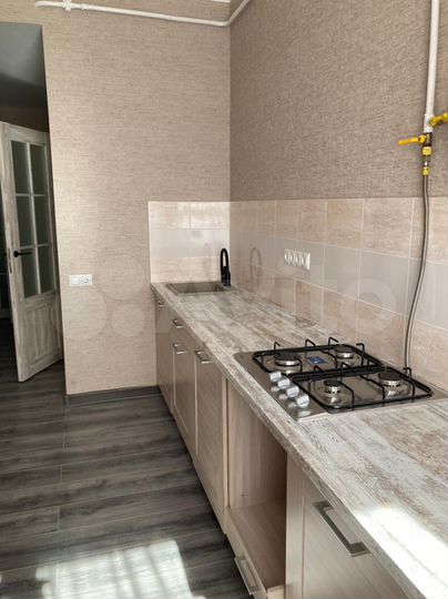 2-к. квартира, 56 м², 1/3 эт.