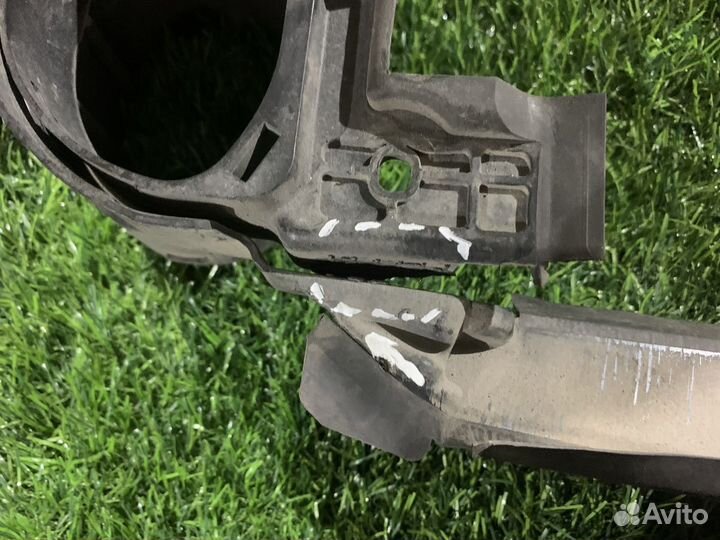 Диффузор радиатора Mercedes-Benz W164