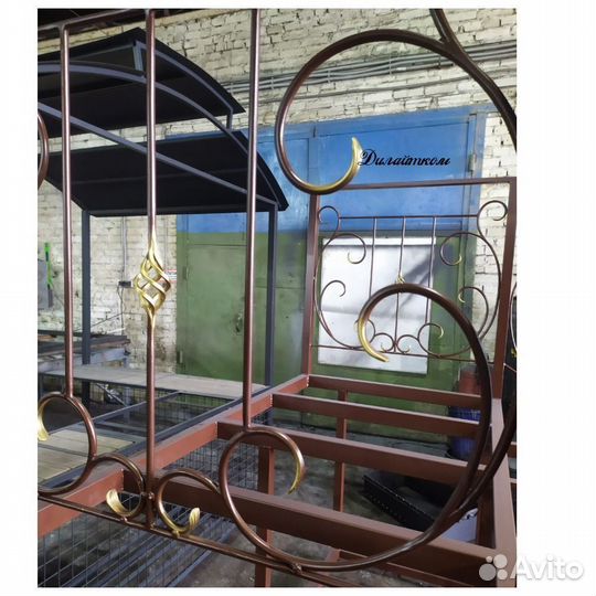 Крыльцо. Уличная лестница