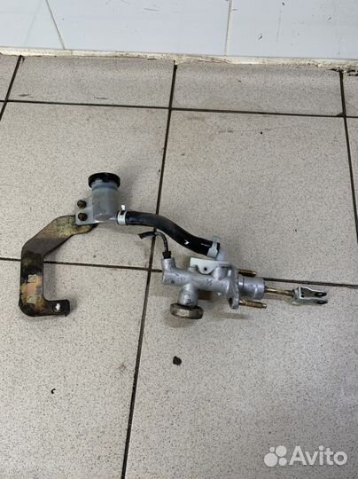 Цилиндр сцепления на nissan almera n16