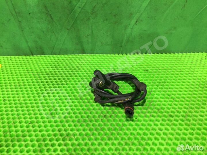 Датчик ABS передний левый Mercedes-Benz S W221