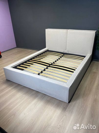 Кровать новая двухспальная
