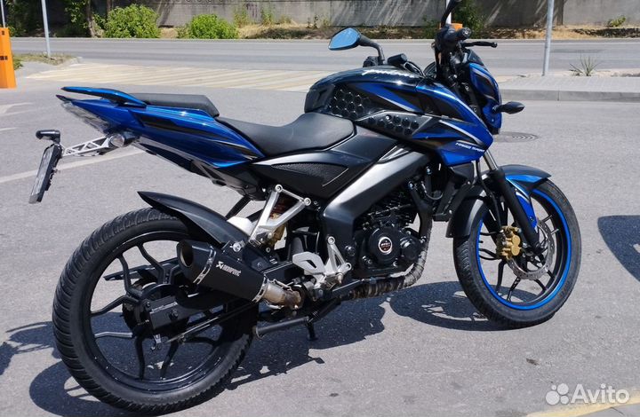 Bajaj pulsar NS