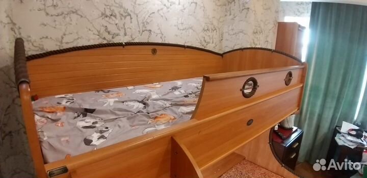 Кровать двухярусная