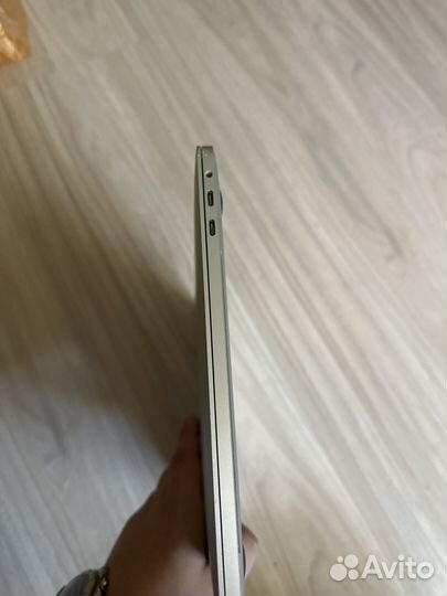 Apple MacBook pro 13 2018 i5/8/256 3,1 GHz тачбар