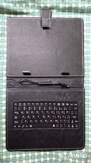 Клавиатура - Чехол для планшета 10.1