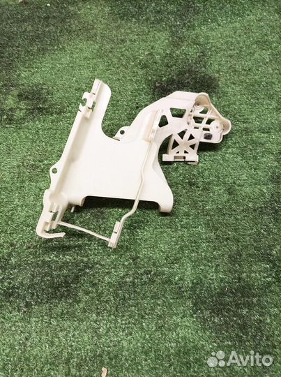 Кронштейн (сопут. товар) VW Tiguan 2007-2011