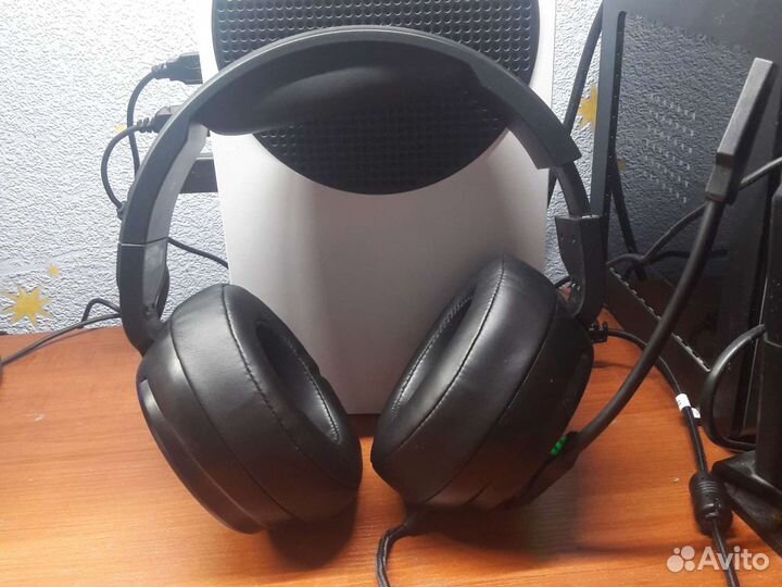 Наушники с микрофоном