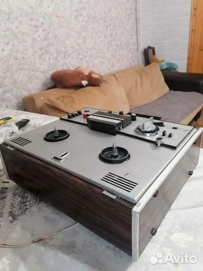 Катушечный магнитофон Астра 207