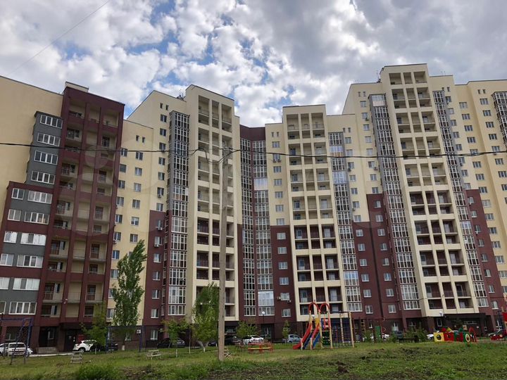 2-к. квартира, 70 м², 8/17 эт.