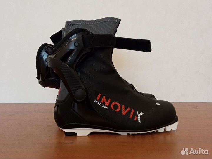 Лыжные ботинки коньковые