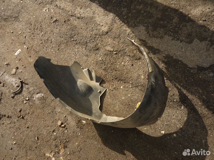 Подкрылок передний правый Шевроле Авео Т250