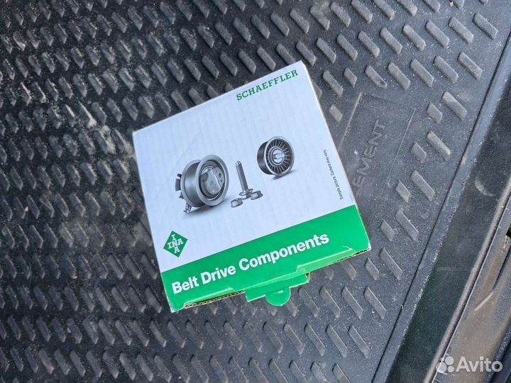 Натяжной ролик сервисного ремня