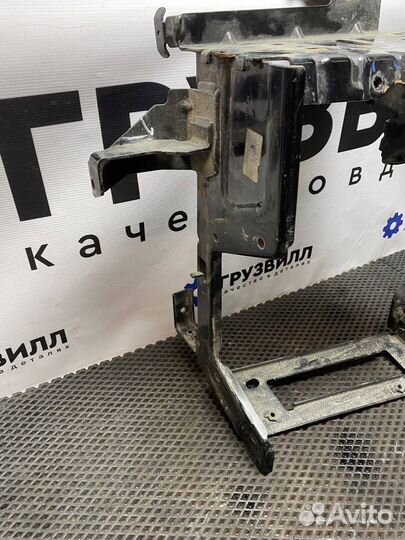 Корпус подножки правый Renault T 84539334