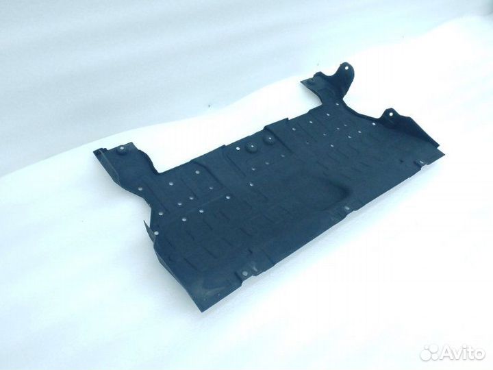 Б/У Защита двигателя Состояние отличное, оригинал