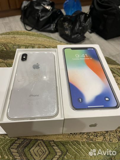 iPhone X, 64 ГБ