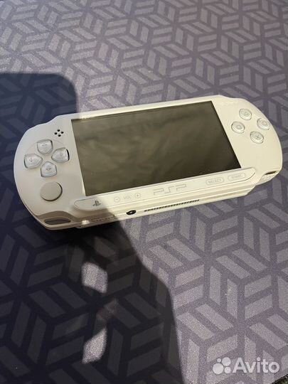 Sony PSP e 1008 прошитая не включается
