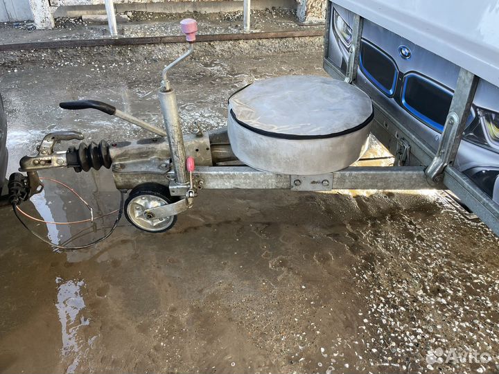 Прицеп на легковой автомобиль