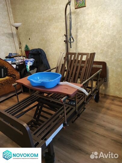 Медицинская кровать с туалетным устройством