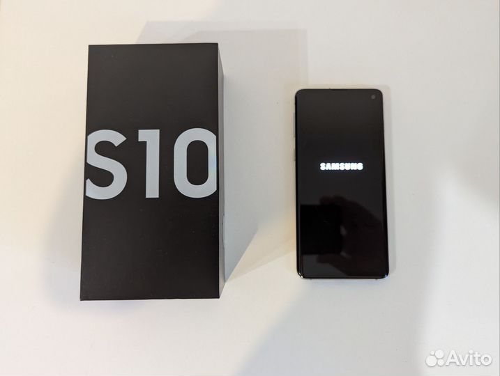 Samsung Galaxy S10, 8/128 ГБ