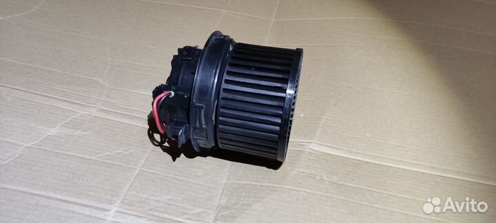 Мотоp отoпителя cалонa nissаn