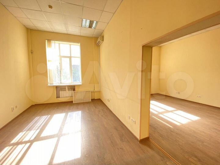 Офис, 237-337 м² (11 кабинетов). От собственника