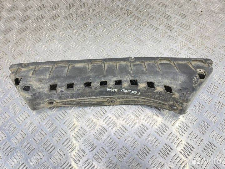 Кронштейн бампера задний Bmw 5 Е60 N52B30 2005