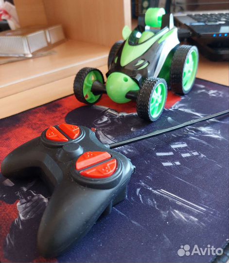 Машинка на радиоуправлении перевертыш