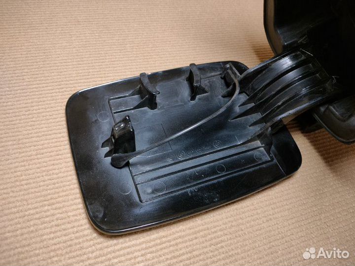 Лючок топливного бака Hyundai Sonata YF 2012