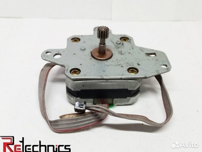 Двигатель шаговый EM-323