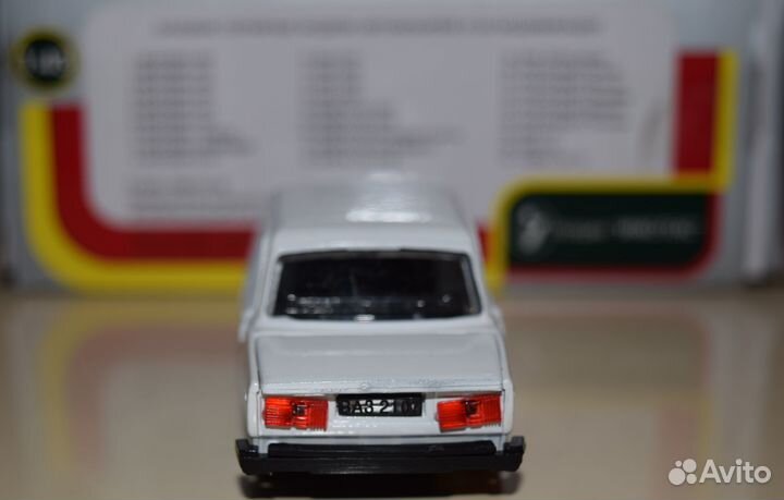 Масштабная модель автомобиля ваз 2107 масштаб 1/43