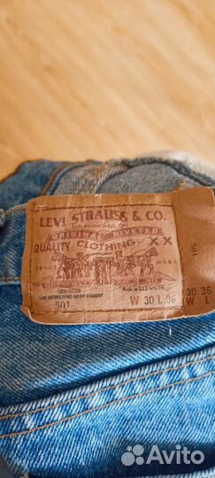 Джинсы levis