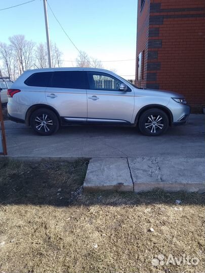 Mitsubishi Outlander 2.0 CVT, 2015, 99 000 км