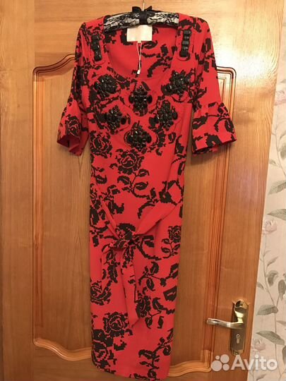 Платье итальянское новое
