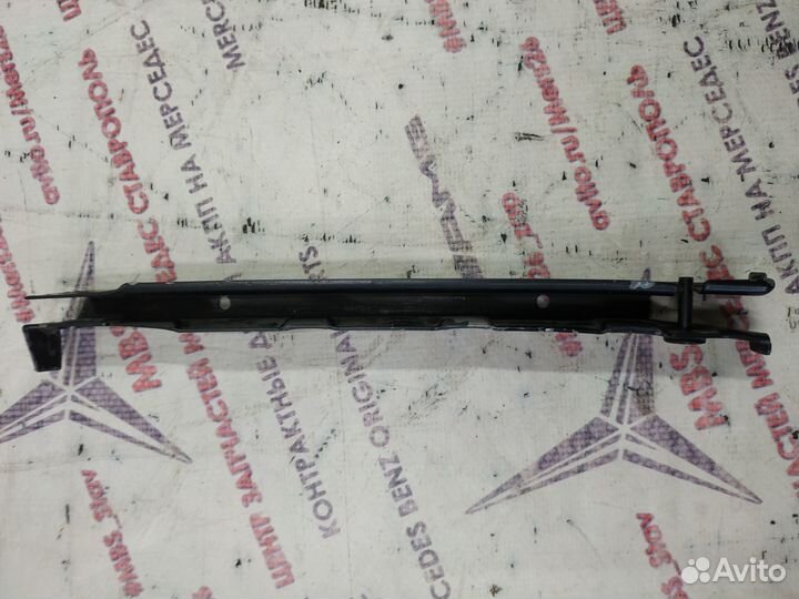 Кронштейн переднего бампера w211 Mercedes левый