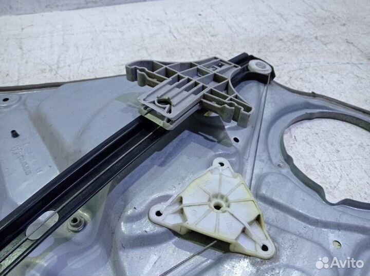 Стеклоподъемник электрический задний левый