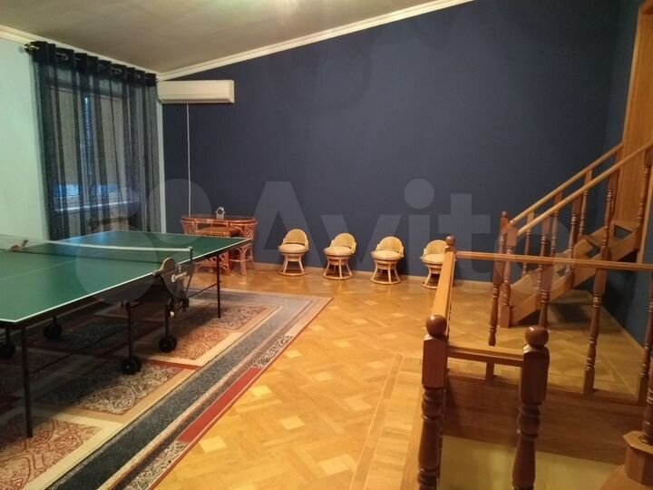 4-к. квартира, 150 м², 2/2 эт.