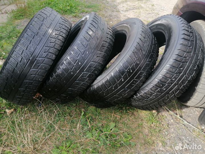 Kumho I'Zen KW22 235/65 R17 108T