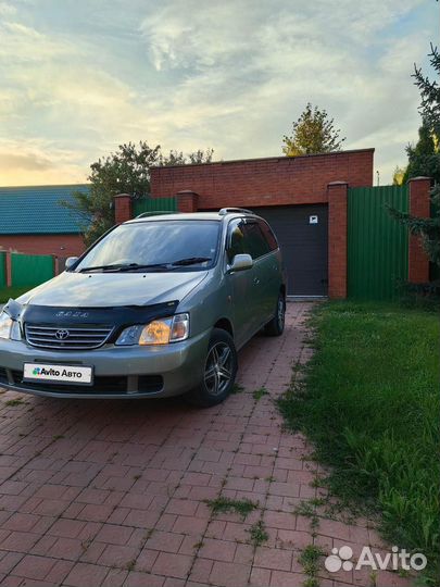 Toyota Gaia 2.0 AT, 2000, 478 528 км