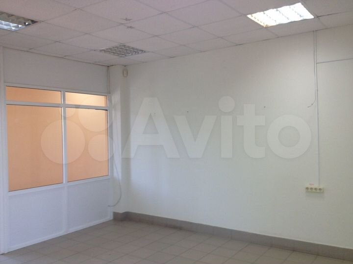 Сдам торговое помещение, 72 м²