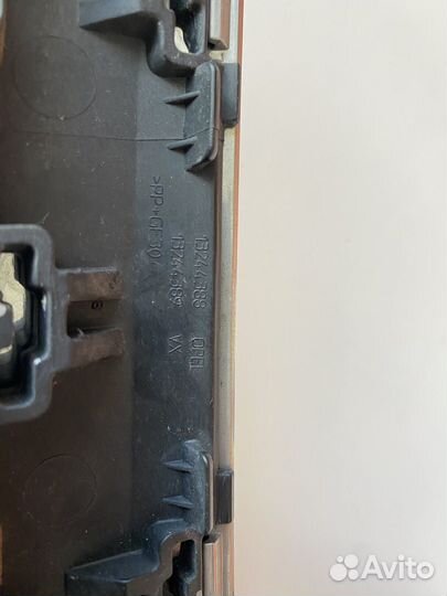 Молдинг крышки багажника Insignia A