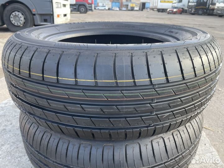Goodyear EfficientGrip Performance 215/65 R16 98H